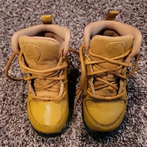Nike Manoa Boots - Size 8(Toddler)